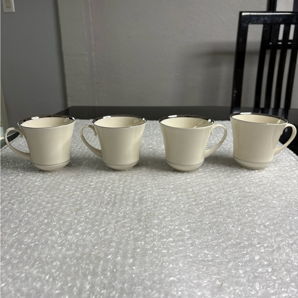Pickard Bracelet tea cups - Set of four